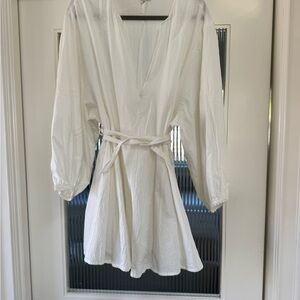 Elegant White Mini Dress